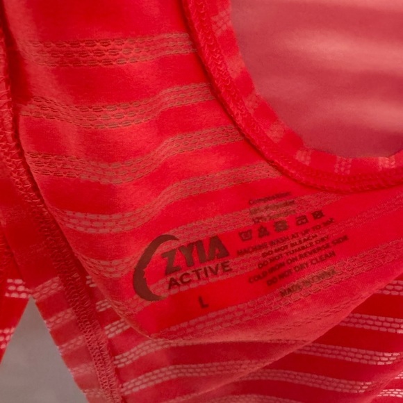 Pink zyia active open back tank top - Picture 2 of 3